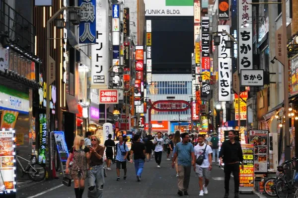 Kabukicho Ichibangai - Photographer "@hosigaki0105"